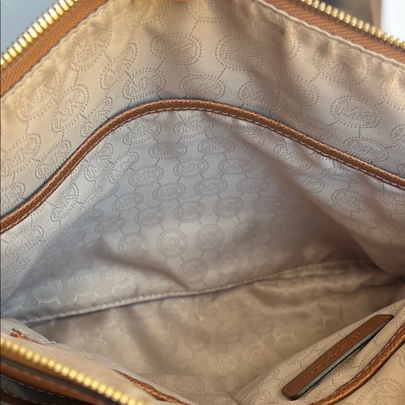 Michael Kors Signature Aubrey Tote in Brown and Cream - Picture 11 of 13